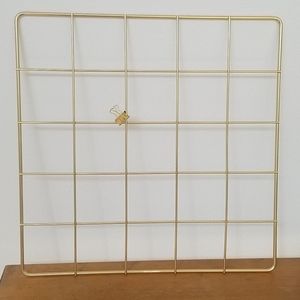 NWOT Metal Collage with Clips